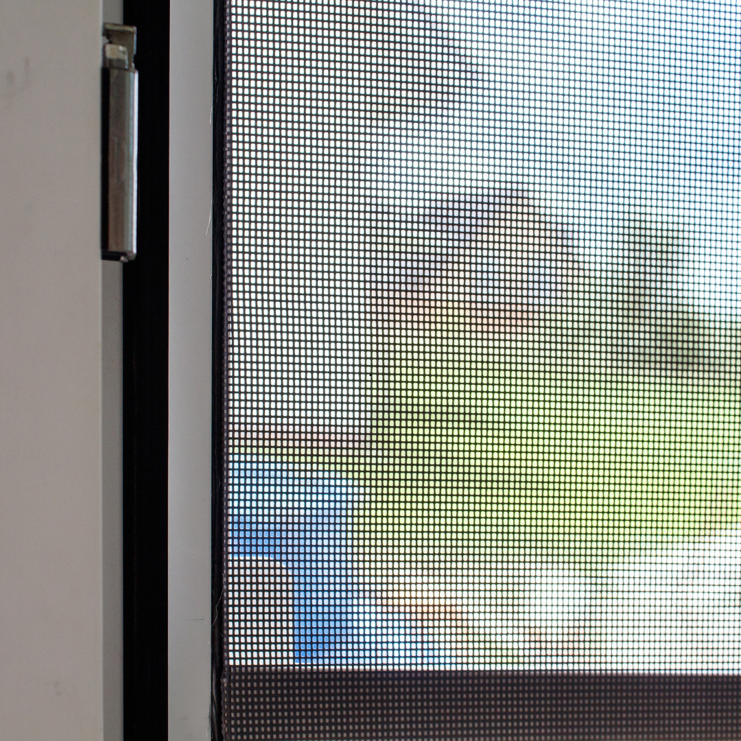 Rolety wewnętrzne filtrujące światło słoneczne